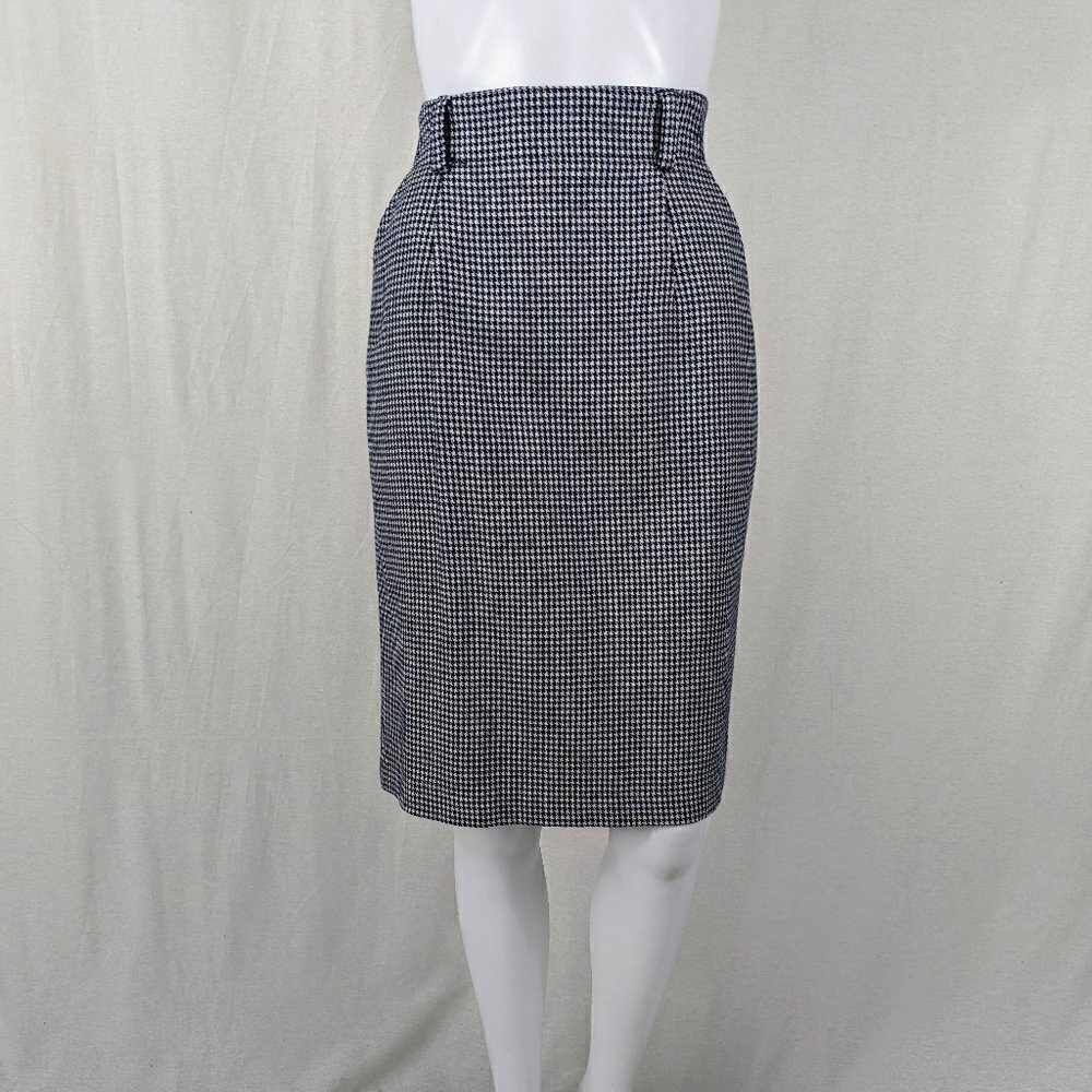 Vintage Houndstooth Pencil Skirt W/Pleated Back Size 8